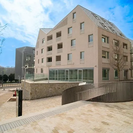 Elegant 2-bedroom Διαμέρισμα *